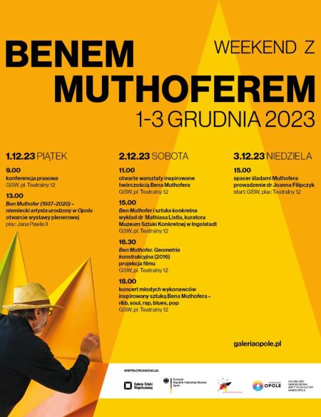 baner informacyjny, napis Weekend z benem muthoferem, na zdjęciu mężczyzna maluje po rzeźbie, opis programu.